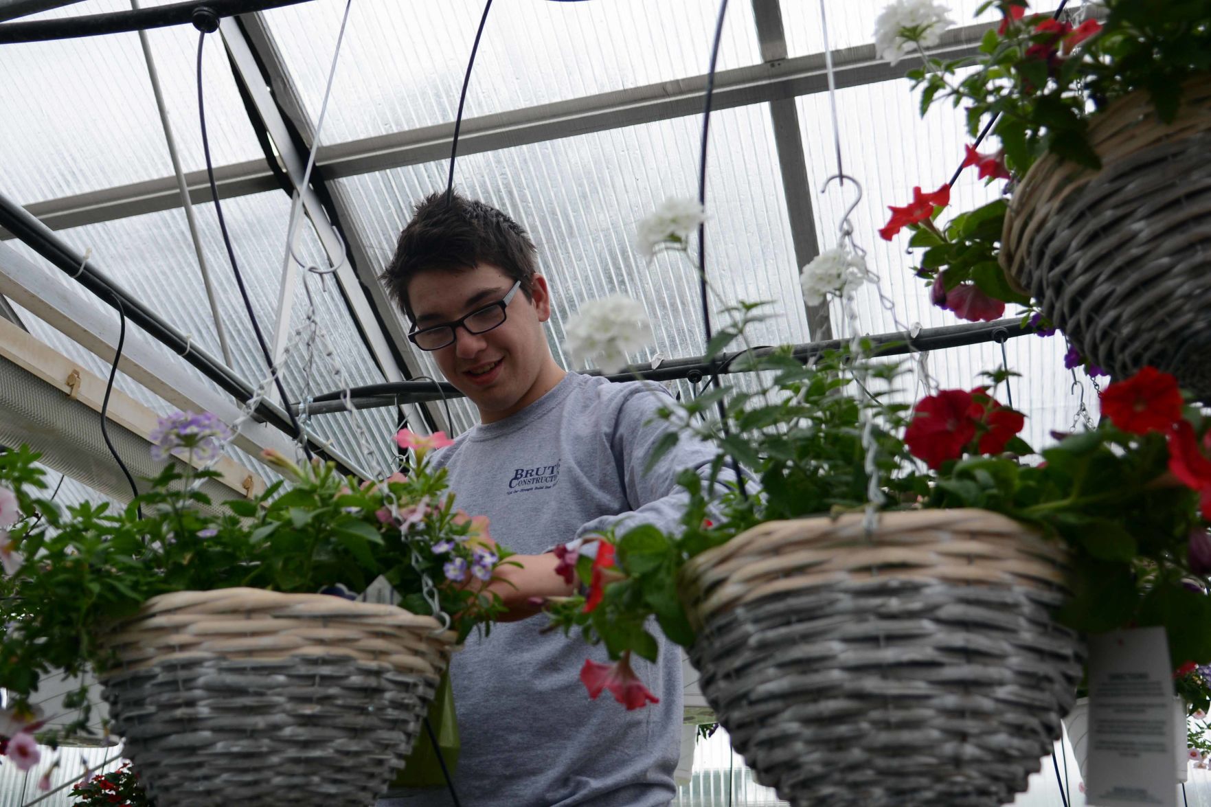 Baraboo High School students prepare for annual plant sale